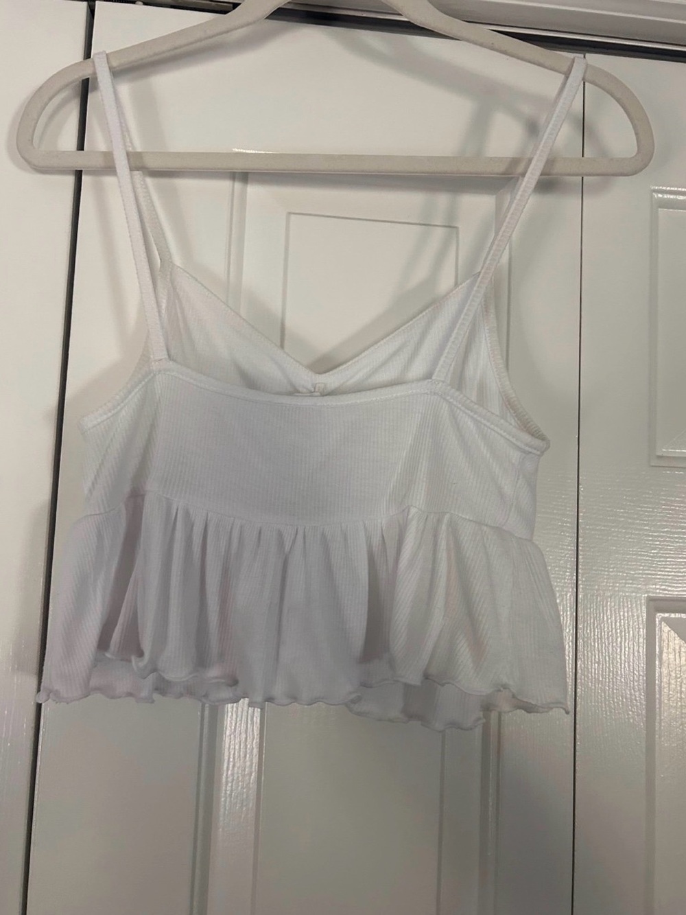 Cotton On White Ruffle Hem Ribbed V-Neck Cami - Picture 4 of 5